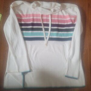 T by Talbots sporty sweater with front pockets